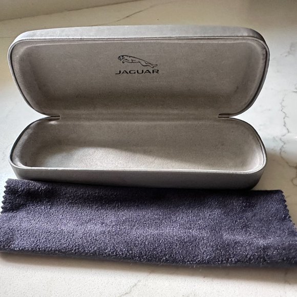 Jaguar Silver Hard Case Storage for Glasses or Sunglasses Cleaning Cloth UNISEX - Picture 6 of 7